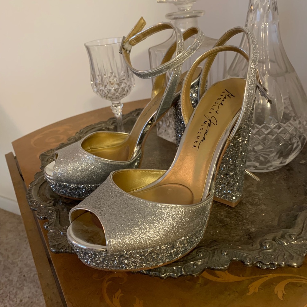 Gorgeous Sparkle platform heels!
